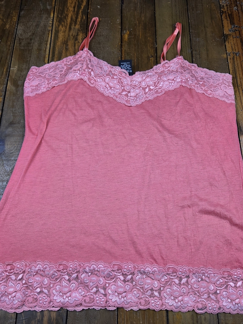 Womens Vintage Coral Coloral Lace Trim Camisole Size 2XL Adjustable Straps - Picture 2 of 4
